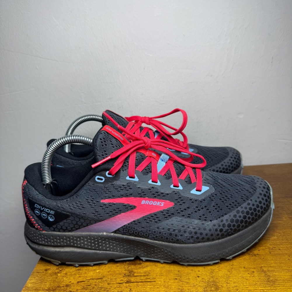 Brooks Divide 3 Trail Running Shoes Womens Size 9 Black Pink 1203681B057